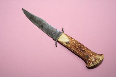 med_1328718813-Knife_2.jpg